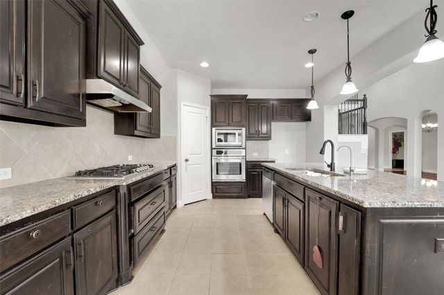 2743 Chimney Rock Road, Burleson, TX 76028