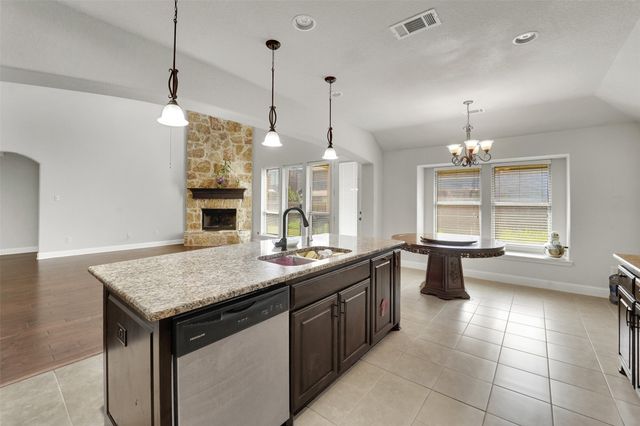 2743 Chimney Rock Road, Burleson, TX 76028