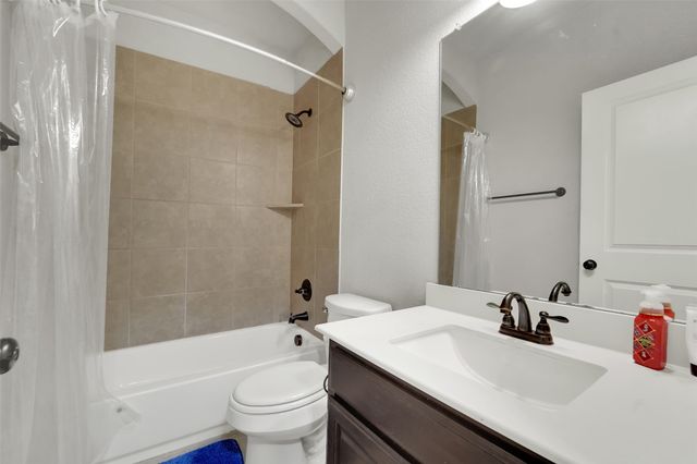 2743 Chimney Rock Road, Burleson, TX 76028