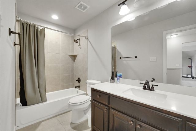 2743 Chimney Rock Road, Burleson, TX 76028