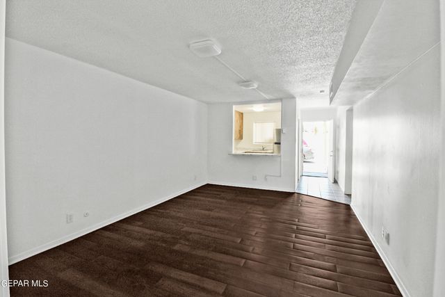 5200 CAROUSEL Drive 1, El Paso, TX 79912