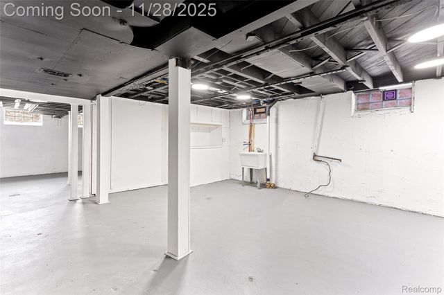 13599 Winthrop Street, Detroit, MI 48227