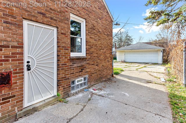 13599 Winthrop Street, Detroit, MI 48227