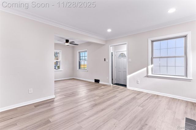 13599 Winthrop Street, Detroit, MI 48227