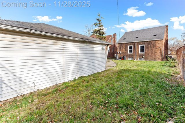 13599 Winthrop Street, Detroit, MI 48227