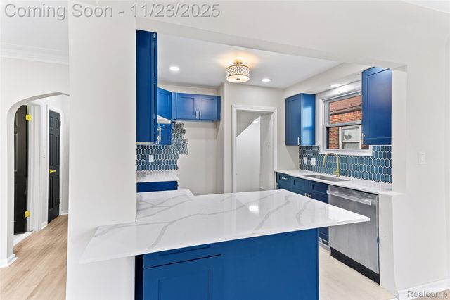 13599 Winthrop Street, Detroit, MI 48227