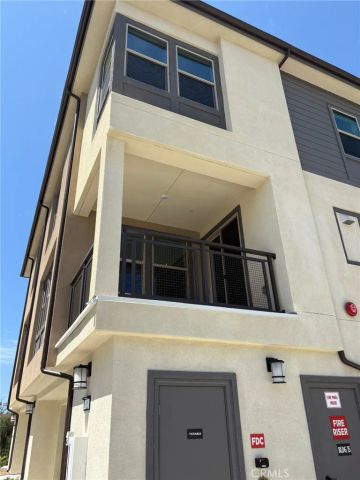 315 Honeysuckle Way, Oceanside, CA 92057