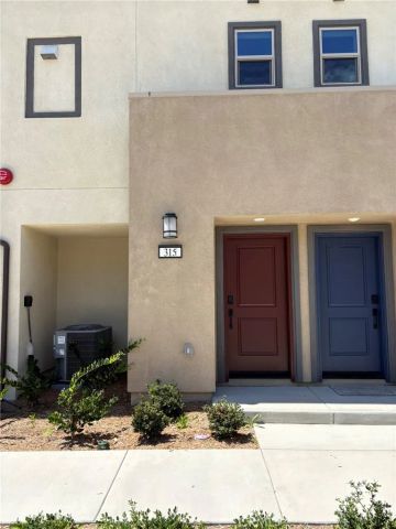 315 Honeysuckle Way, Oceanside, CA 92057
