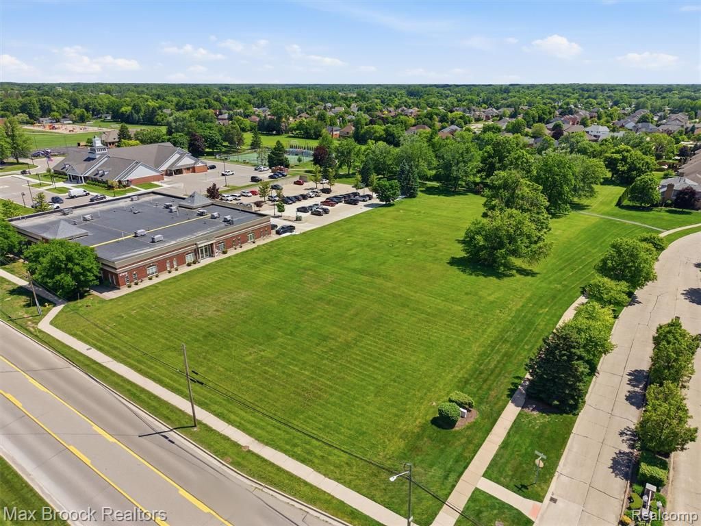 57750 Van Dyke Road, Washington, MI 48094