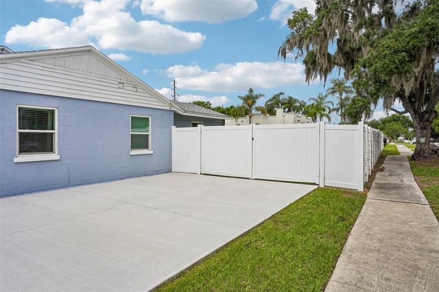 1211 MORNINGSIDE DRIVE, Mount Dora, FL 32757