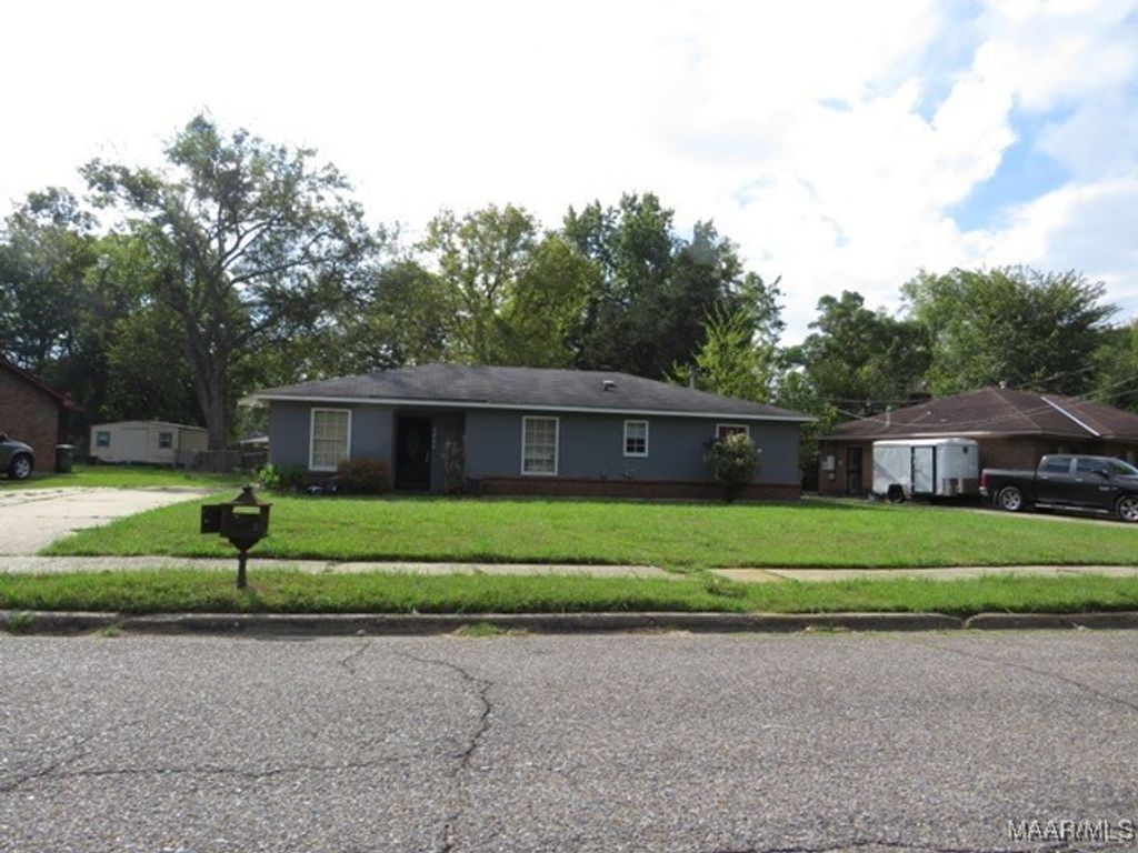 3042 Woodley Park Drive, Montgomery, AL 36116
