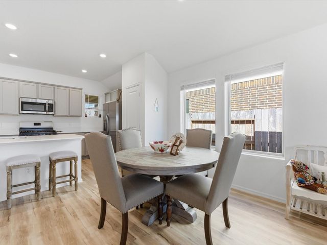 7327 Bartoncliff Drive, Katy, TX 77493