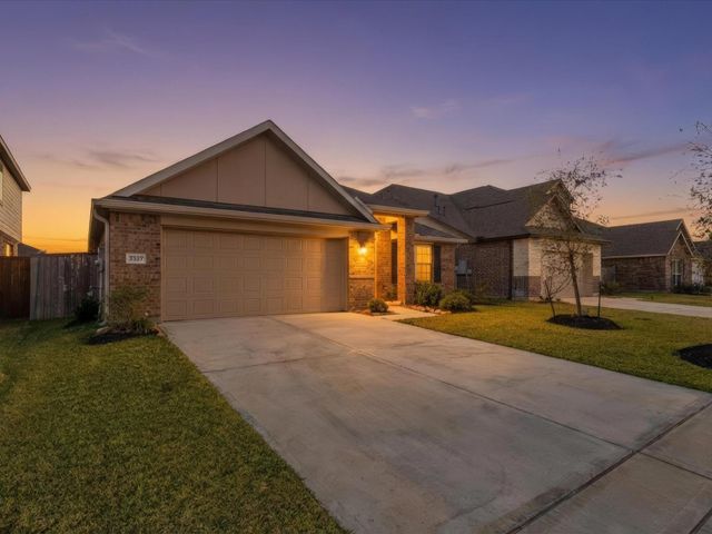 7327 Bartoncliff Drive, Katy, TX 77493