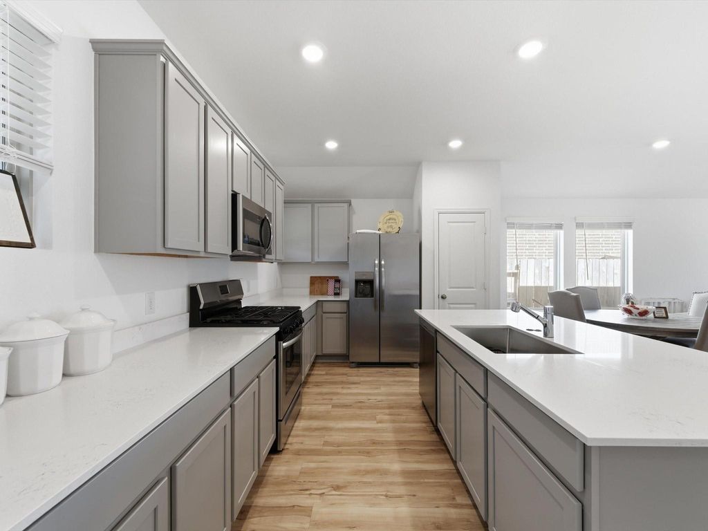 7327 Bartoncliff Drive, Katy, TX 77493