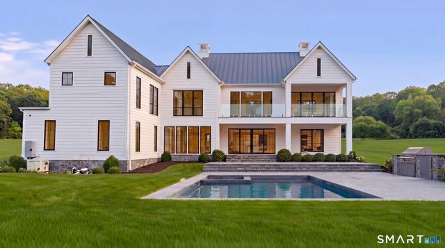 10 Beltas Farm Lane, Westport, CT 06880