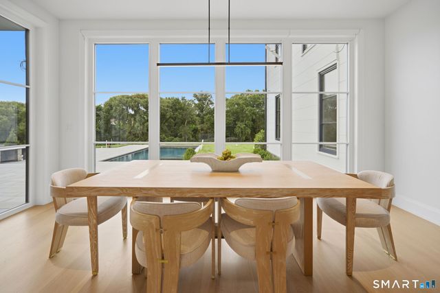 10 Beltas Farm Lane, Westport, CT 06880