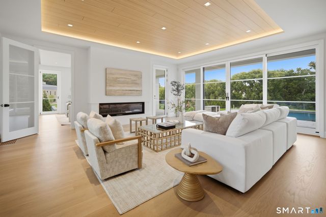 10 Beltas Farm Lane, Westport, CT 06880
