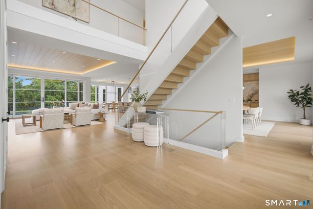 10 Beltas Farm Lane, Westport, CT 06880