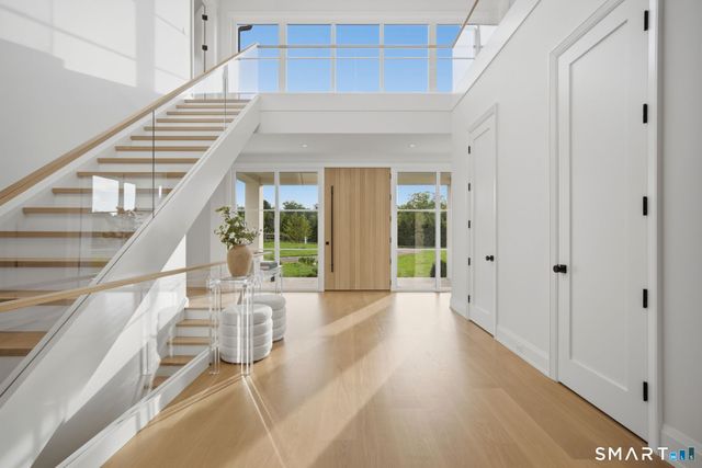 10 Beltas Farm Lane, Westport, CT 06880