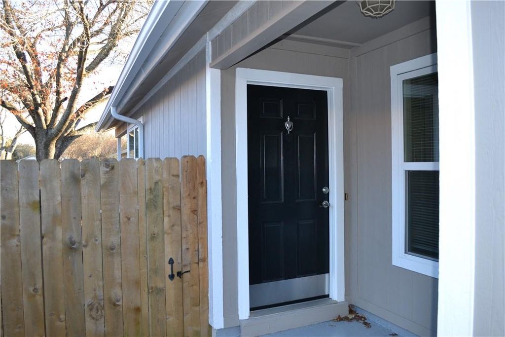 5909 Jacob GLN, Austin, TX 78727