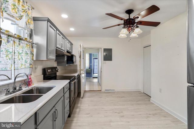 1024 POPE AVE, Hagerstown, MD 21740