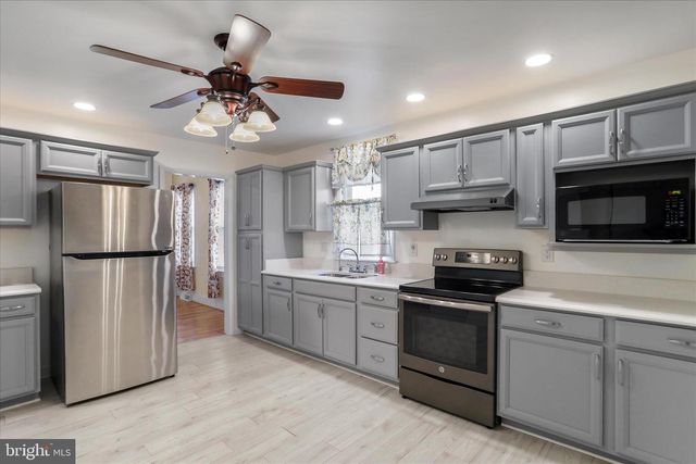 1024 POPE AVE, Hagerstown, MD 21740