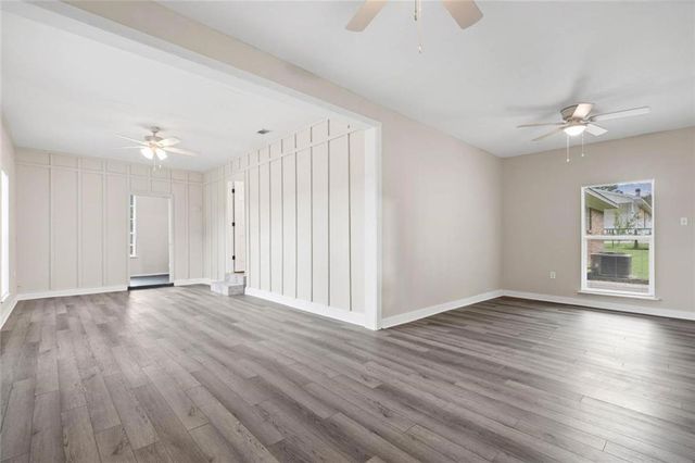 3221 Meadow Lane, Mobile, AL 36618