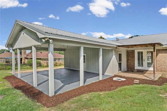3221 Meadow Lane, Mobile, AL 36618