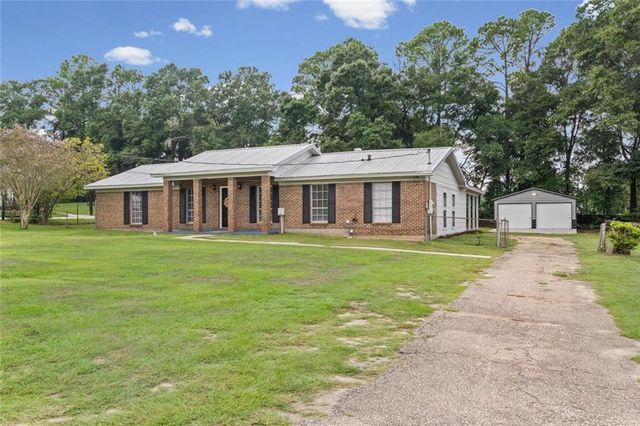 3221 Meadow Lane, Mobile, AL 36618