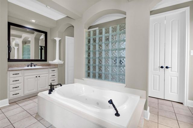9911 Rollinson Park Drive, Spring, TX 77379
