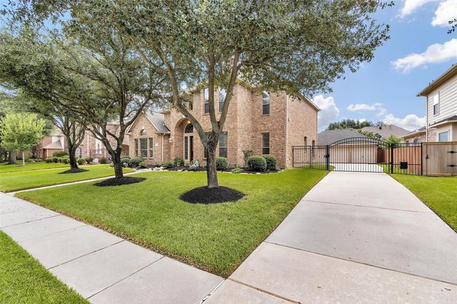 9911 Rollinson Park Drive, Spring, TX 77379