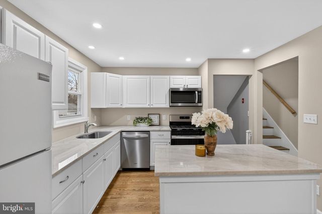 403 BINSTEAD AVE, Wilmington, DE 19804