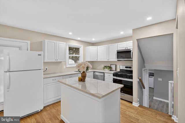 403 BINSTEAD AVE, Wilmington, DE 19804