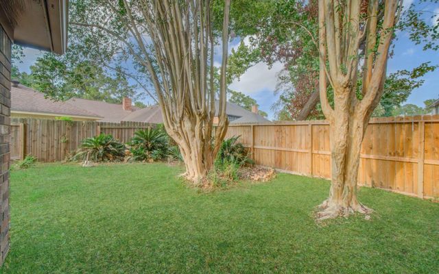 5803 Forest Timbers Dr, Humble, TX 77346