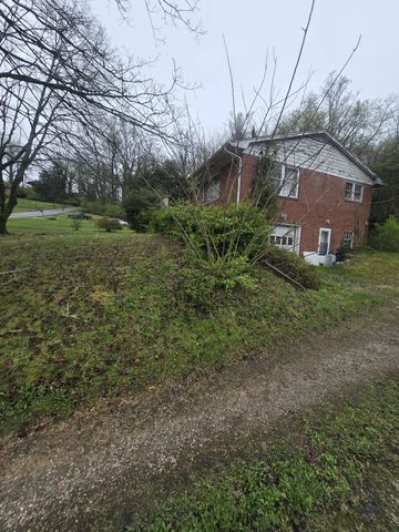 407 Overhill Rd, Knoxville, TN 37914