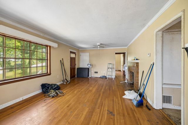 407 Overhill Rd, Knoxville, TN 37914