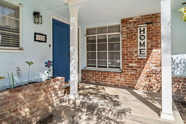 1236 W Scott Avenue, Fresno, CA 93711