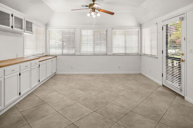 1236 W Scott Avenue, Fresno, CA 93711