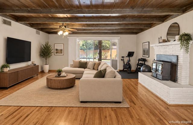 1236 W Scott Avenue, Fresno, CA 93711