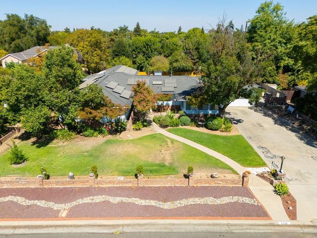 1236 W Scott Avenue, Fresno, CA 93711