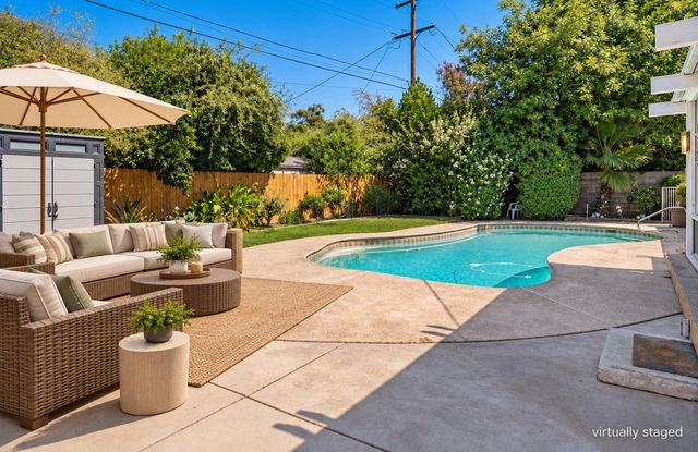 1236 W Scott Avenue, Fresno, CA 93711