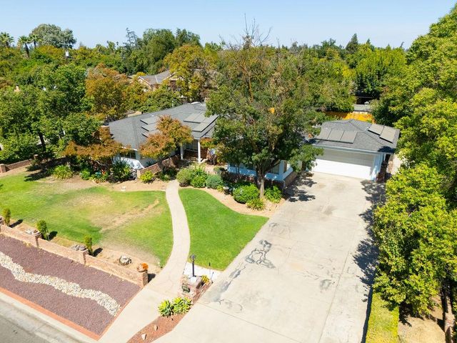 1236 W Scott Avenue, Fresno, CA 93711