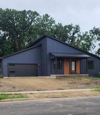 1709 Montclair PLACE, Fort Atkinson, WI 53538