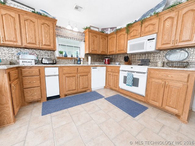 114537 Spring Creek, Eufaula, OK 74432