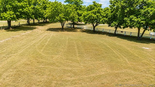 114537 Spring Creek, Eufaula, OK 74432