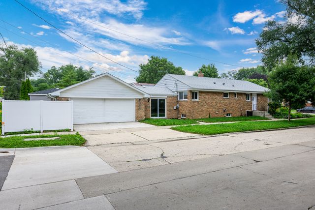 8500 Lawndale Avenue, Skokie, IL 60076