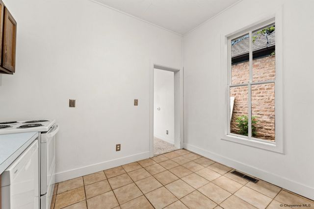 2510 MAXWELL AVE, Cheyenne, WY 82001