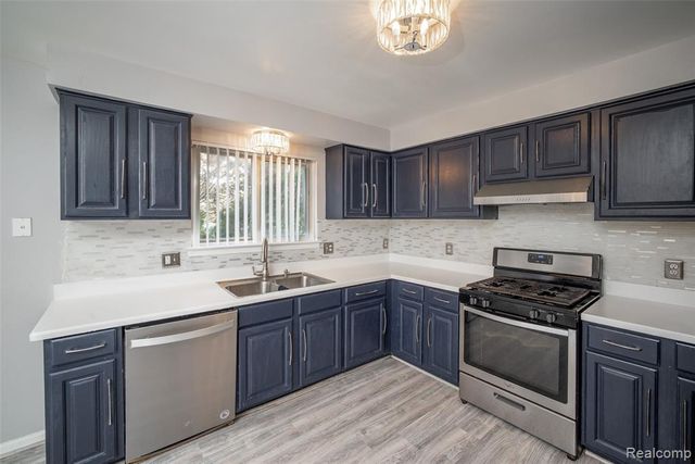 25846 Lord Drive, Chesterfield, MI 48051