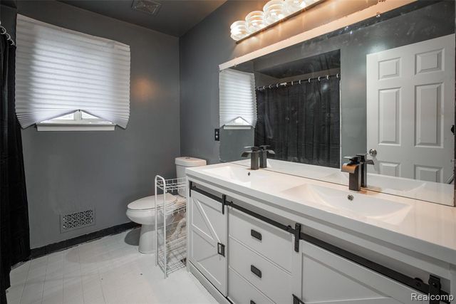 25846 Lord Drive, Chesterfield, MI 48051