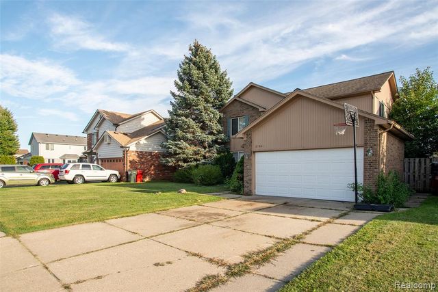 25846 Lord Drive, Chesterfield, MI 48051